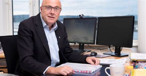 av gar|Går av som øverste leder i Helse Midt.